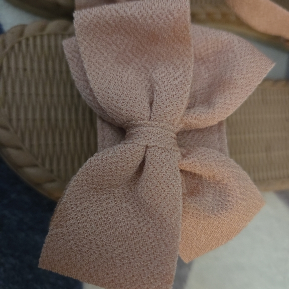 Pink Bow Sandals - Picture 3 of 4